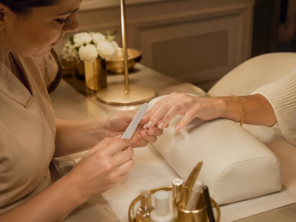 Nails & Beauty